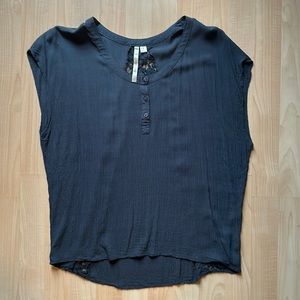 Lauren Conrad Blouse